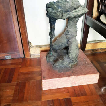 ESC0016 - Escultura - Bronze - 37x24x24 cm
