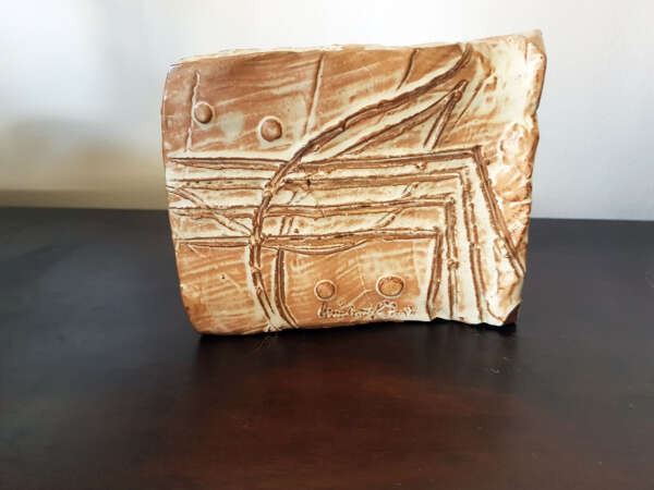 ESC0026 - Escultura - Cerâmica - 19x15x4 cm